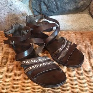 NWOT Women’s Blowfish size 9.5 strappy sandals